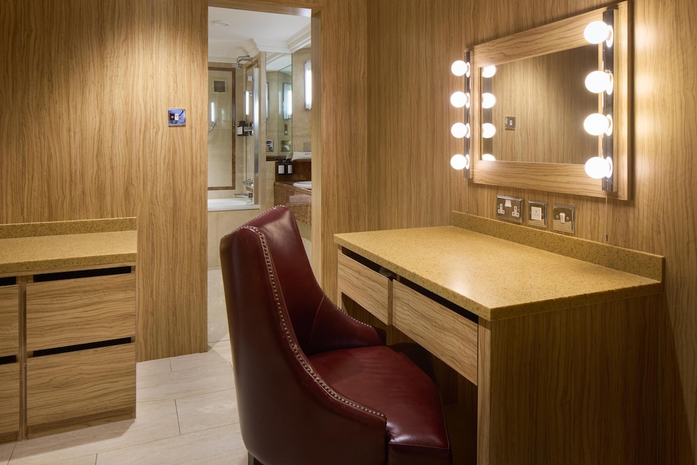 Suite, 1 habitación (View of the Square) del hotel Radisson Blu , London Leicester Square. Foto 8