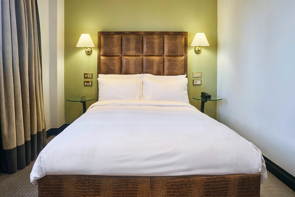 Habitación estándar del hotel Radisson Blu , London Leicester Square. Foto 13