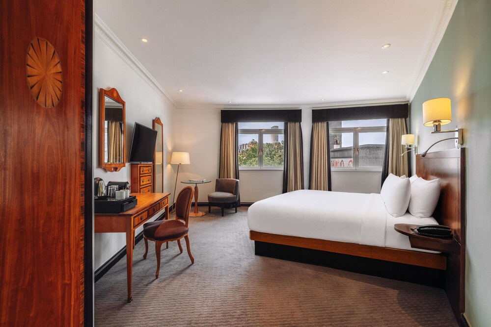 Habitación Premium (Square View) del hotel Radisson Blu , London Leicester Square. Foto 15