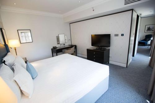 Suite Hilton Executive con acceso al salón del hotel The Waldorf Hilton, London. Foto 7