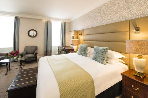 Habitación Doble de lujo del hotel The Bailey’s Hotel London Kensington. Foto 1