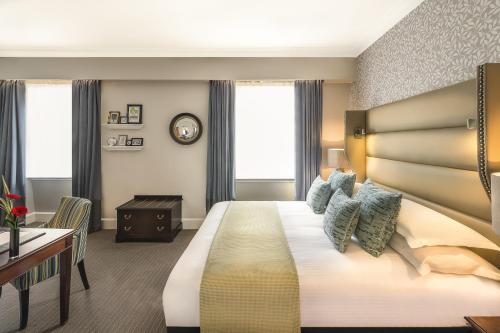 Habitación Doble de lujo del hotel The Bailey’s Hotel London Kensington. Foto 6