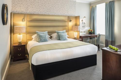 Habitación Doble Deluxe del hotel The Bailey’s Hotel London Kensington. Foto 6