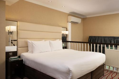 Habitación Cuádruple Dúplex del hotel Park Grand Hyde Park. Foto 5