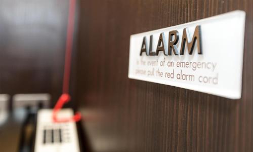 Habitación adaptada para personas de movilidad reducida - 1 cama grande del hotel Doubletree By Hilton London - Hyde Park. Foto 4