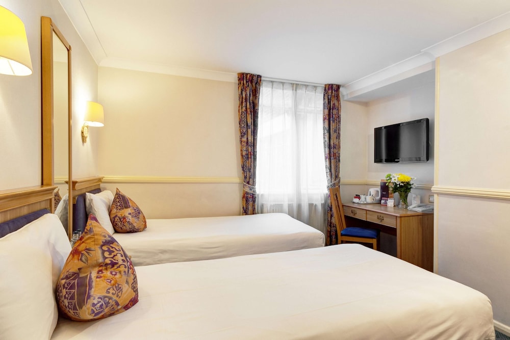 Habitación clásica con 2 camas individuales, 2 camas individuales del hotel Berjaya Eden Park London. Foto 4
