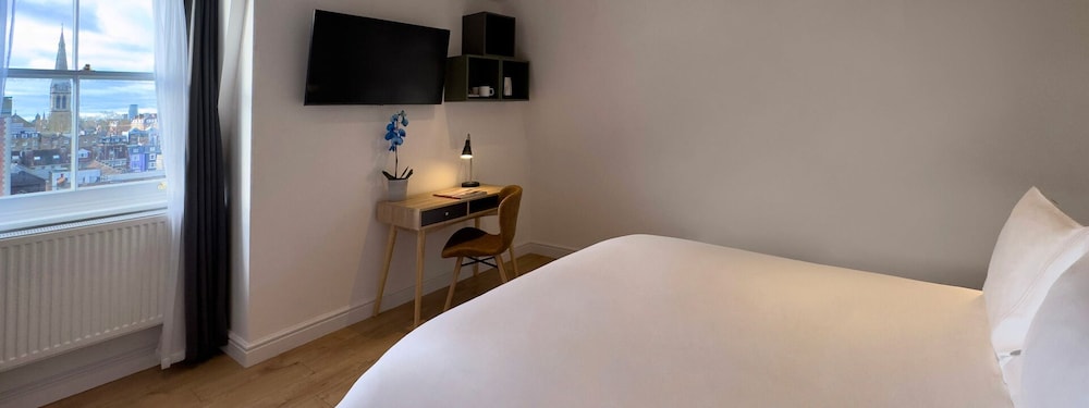 Habitación Premier doble del hotel Berjaya Eden Park London. Foto 1