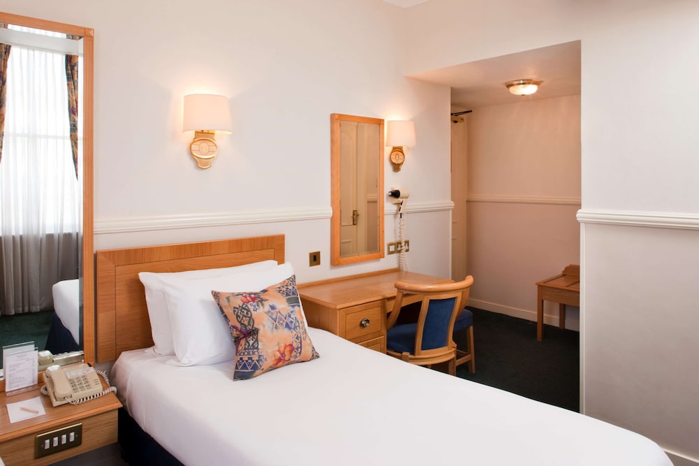 Habitación individual clásica, 1 cama individual del hotel Berjaya Eden Park London. Foto 1