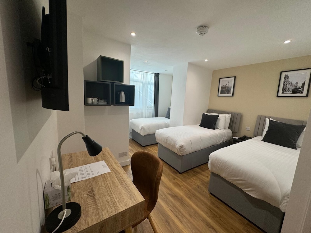 Habitación triple Premier del hotel Berjaya Eden Park London