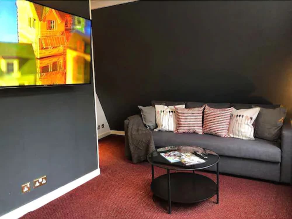 Suite, 1 cama doble del hotel Berjaya Eden Park London. Foto 2