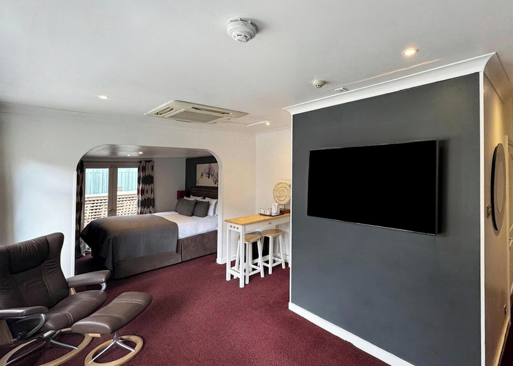 Suite, 1 cama doble del hotel Berjaya Eden Park London. Foto 3