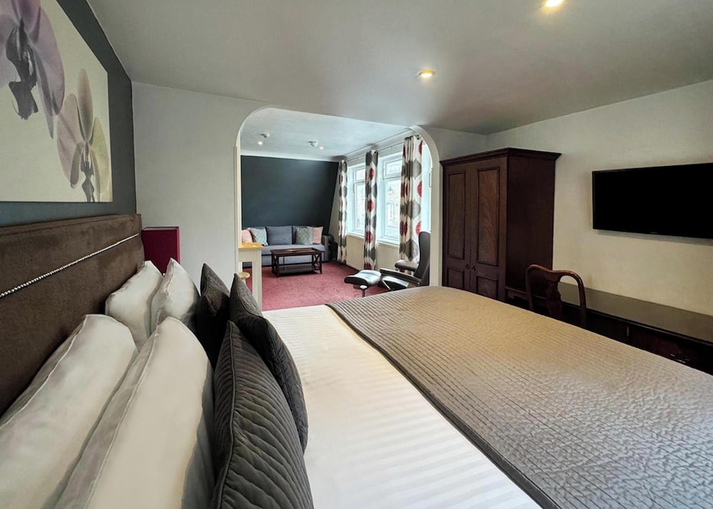 Suite, 1 cama doble del hotel Berjaya Eden Park London. Foto 4