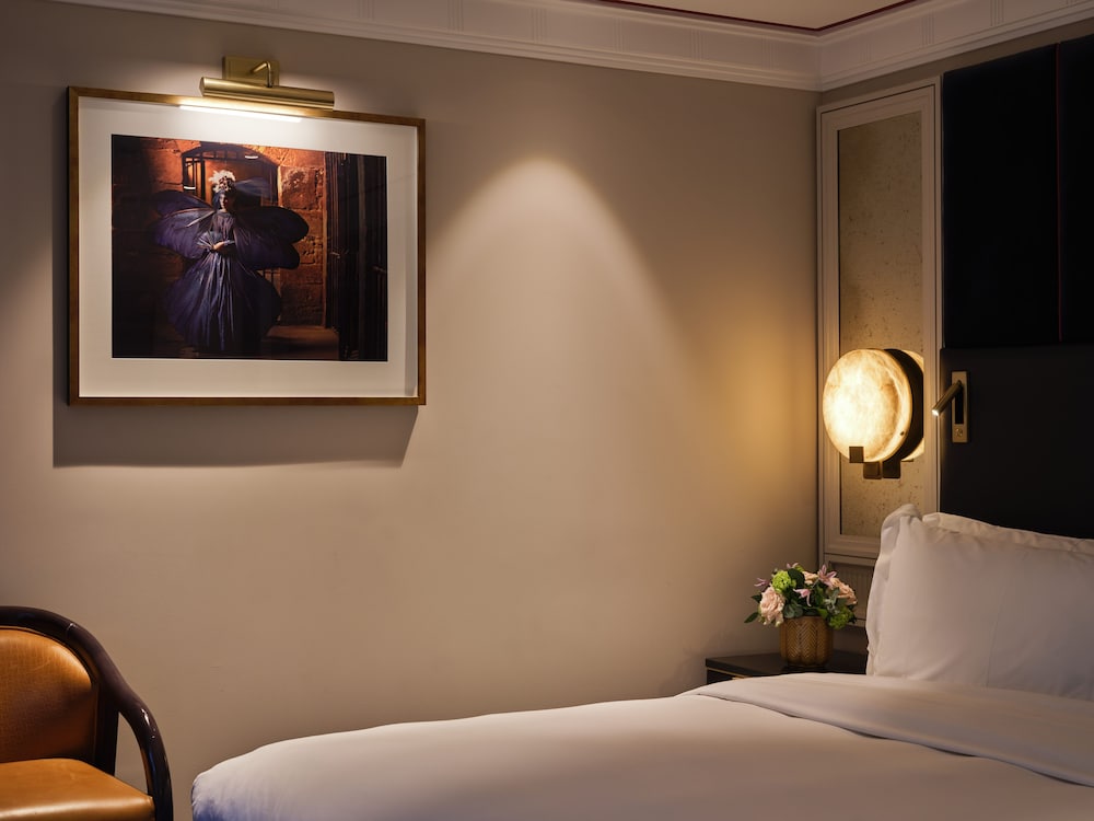 Habitación Deluxe del hotel The Mayfair Townhouse. Foto 2