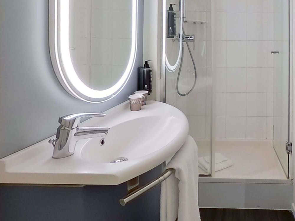 Habitación estándar doble, 1 cama doble del hotel IBIS PARIS BRANCION PARC DES EXPOSITIONS 15ÈME. Foto 8