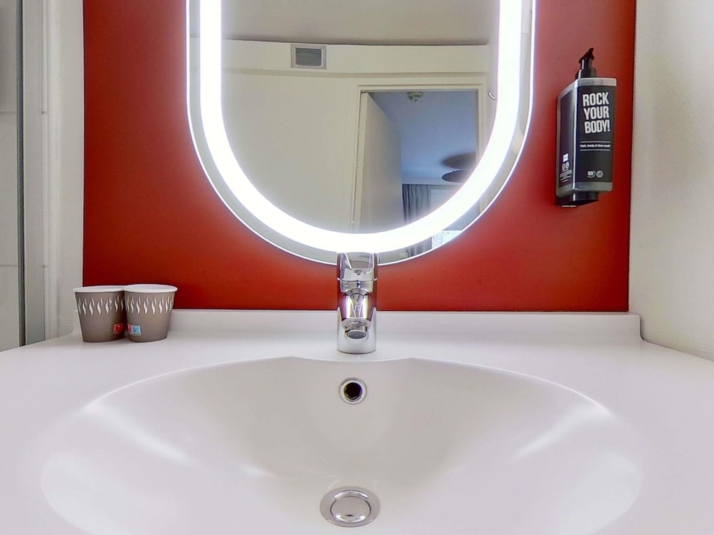 Habitación estándar doble, 1 cama doble del hotel IBIS PARIS BRANCION PARC DES EXPOSITIONS 15ÈME. Foto 9