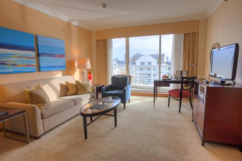 Suite Chelsea con balcón del hotel The Chelsea Harbour and Spa. Foto 2