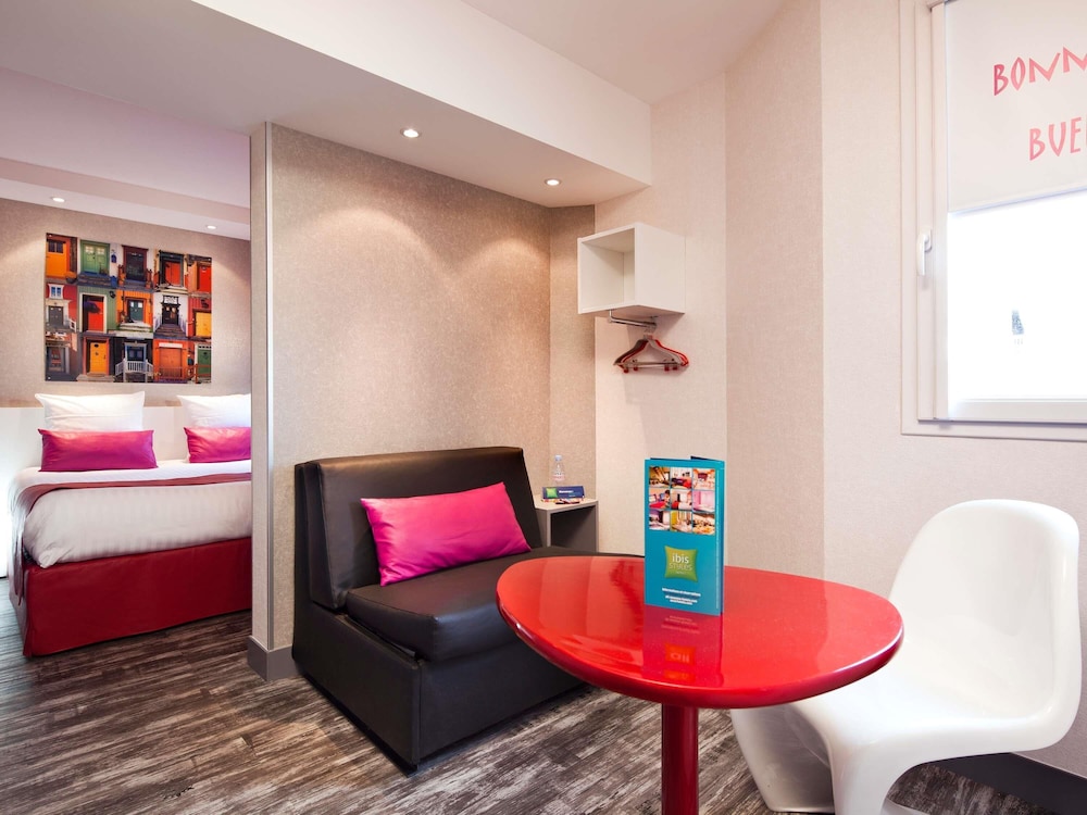 Habitación doble Confort 1 Cama doble del hotel Ibis Styles Blois Centre Gare. Foto 4