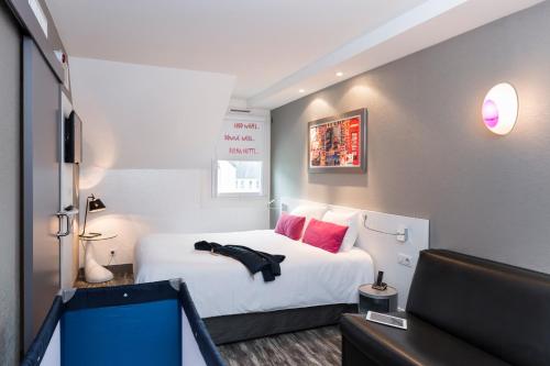 Habitación Estándar con 1 cama doble del hotel Ibis Styles Blois Centre Gare. Foto 8