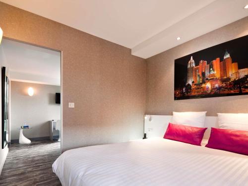Habitación Confort con 1 cama doble del hotel Ibis Styles Blois Centre Gare. Foto 1