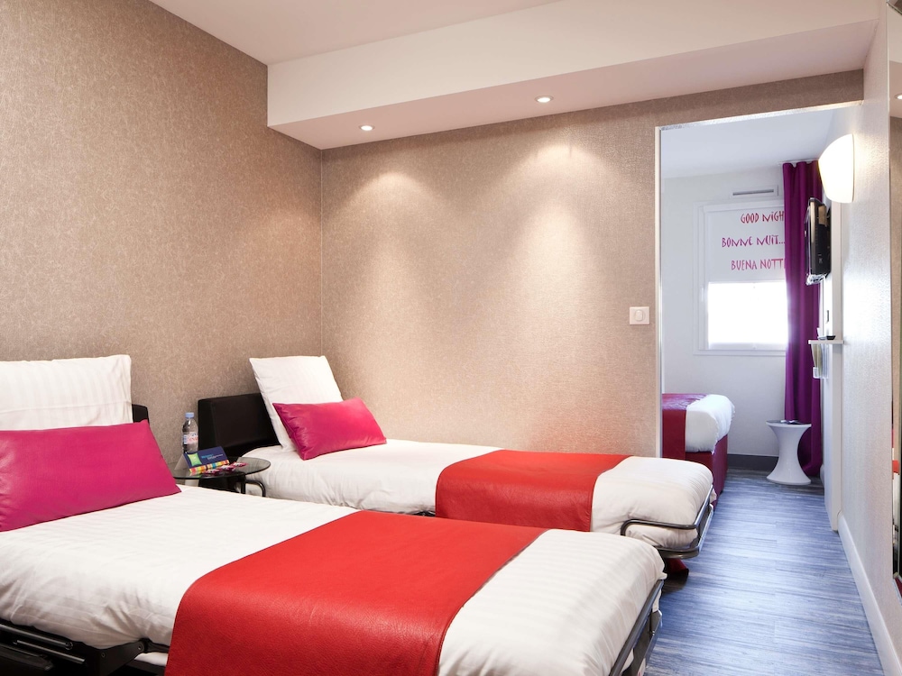 Habitación estándar con camas individuales del hotel Ibis Styles Blois Centre Gare. Foto 2