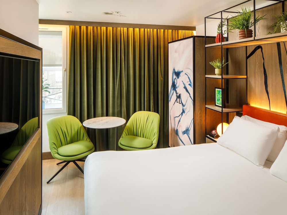 La Reina del hotel Ibis Styles Edinburgh Centre St Andrew Square. Foto 5