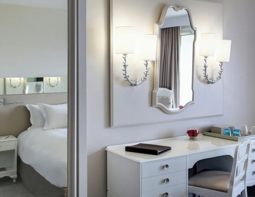 Habitación doble Vista Mar Balcón o Terraza Superior 1 Cama king Grand Con Vistas del hotel Sofitel Golfe Ajaccio Thalassa Sea and Spa. Foto 2
