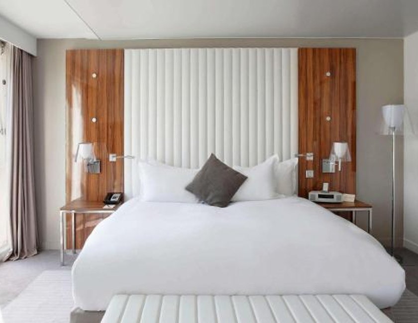 Suite Vista Mar Lujo Balcón o Terraza 1 Cama king del hotel Sofitel Golfe Ajaccio Thalassa Sea and Spa. Foto 6