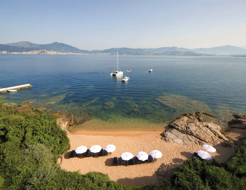 Habitación doble Vista Mar Balcón o Terraza Superior 1 Cama king Con Vistas del hotel Sofitel Golfe Ajaccio Thalassa Sea and Spa. Foto 5