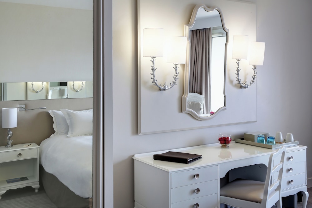 HABITACIÓN SUPERIOR, 1 Cama King Size, balcón, vistas al mar del hotel Sofitel Golfe Ajaccio Thalassa Sea and Spa. Foto 2