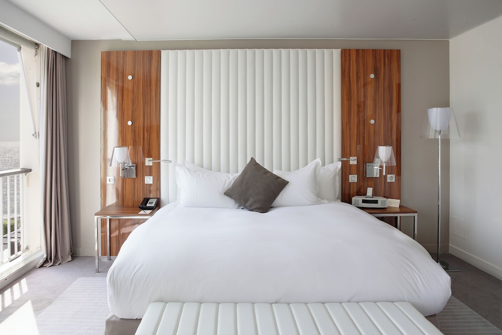 SUITE JUNIOR, 1 Cama King Size, vistas al mar del hotel Sofitel Golfe Ajaccio Thalassa Sea and Spa