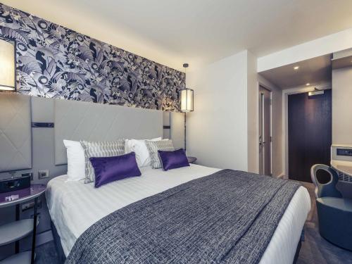 Habitación Estándar - Cama extragrande del hotel Mercure London Hyde Park. Foto 4