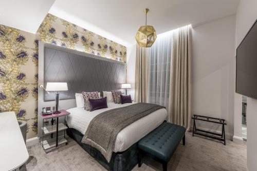 Habitación Privilege con cama extragrande del hotel Mercure London Hyde Park. Foto 9