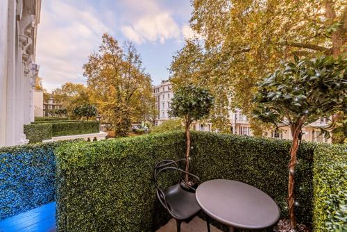 Suite Junior con cama extragrande del hotel Mercure London Hyde Park. Foto 7