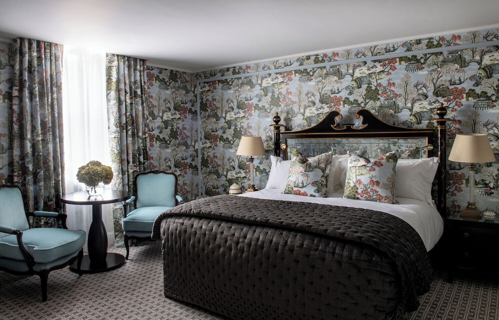 Habitación Deluxe, 1 cama de matrimonio grande del hotel The Kensington. Foto 3