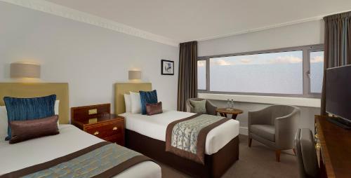 Habitación Doble estándar con vistas limitadas - 2 camas del hotel The Tower, by Thistle. Foto 3