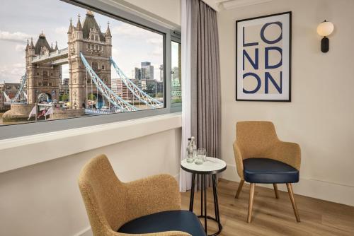 Habitación Doble Executive con vistas al puente - 2 camas del hotel The Tower, by Thistle. Foto 1