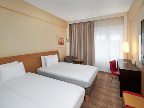 Habitación Doble Superior - 2 camas del hotel Novotel London West. Foto 1