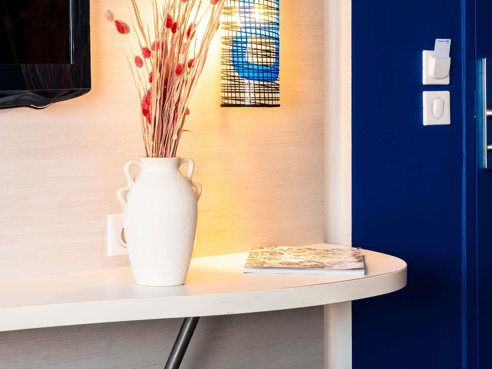 Habitación Standard con dos camas individuales del hotel Ibis Styles Quiberon Centre. Foto 6