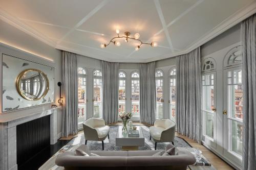 Suite Turret del hotel Mandarin Oriental Hyde Park, London. Foto 1