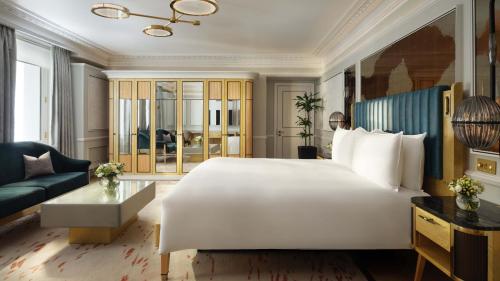 Suite Junior Mandarin con cama extragrande del hotel Mandarin Oriental Hyde Park, London. Foto 8