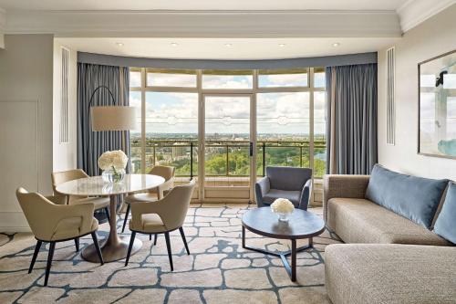 Suite Executive Park Lane con acceso al salón del hotel London Hilton On Park Lane
