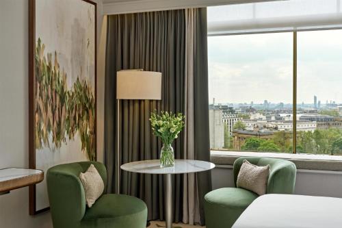 Habitación Doble Deluxe - 2 camas del hotel London Hilton On Park Lane. Foto 5