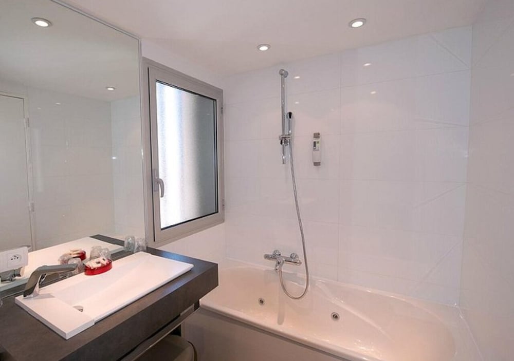 Habitación Estándar con 1 cama doble del hotel Ibis Styles Montargis Arboria. Foto 8