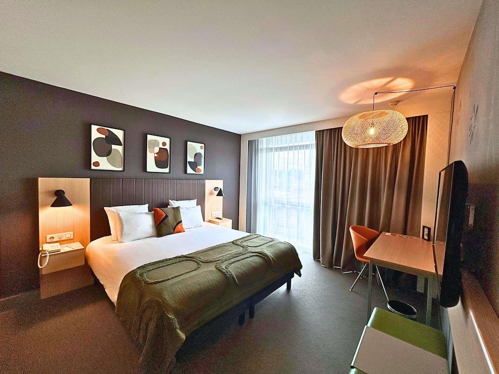 Habitación Privilege con una cama doble de 180 x 200 cm para un máximo nivel de confort del hotel Mercure Valenciennes Centre