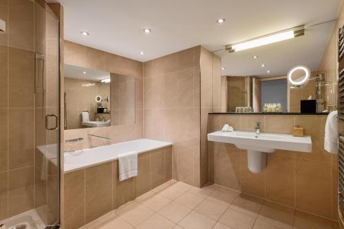 Estudio Royal Deluxe del hotel Royal Garden. Foto 1