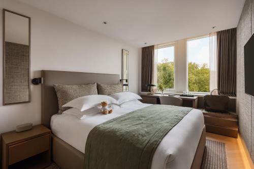 Doble Real del hotel Royal Garden. Foto 1