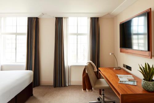 Habitación Doble Clásica del hotel The Clermont, Charing Cross. Foto 1
