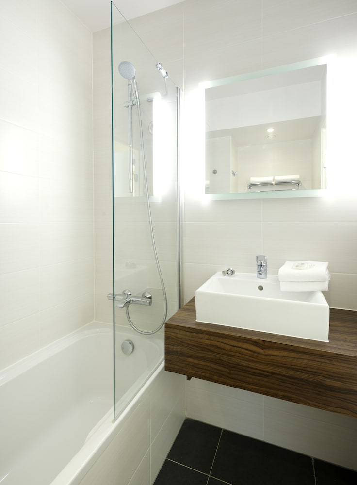 Suite Familiar con balcón del hotel Ibis Styles Zeebrugge. Foto 6