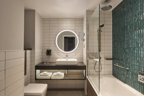 Habitación Estándar - Cama extragrande del hotel Holiday Inn London-bloomsbury , By Ihg. Foto 4