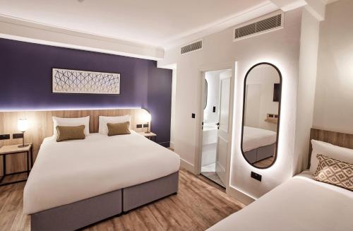 Habitación Familiar Deluxe del hotel Thistle Bloomsbury Park. Foto 4